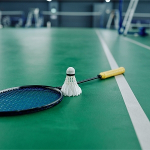 kinh-nghiem-chon-san-cau-long-o-binh-tan-phu-hop-cho-ban